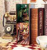 Book Nook Alice Adventure